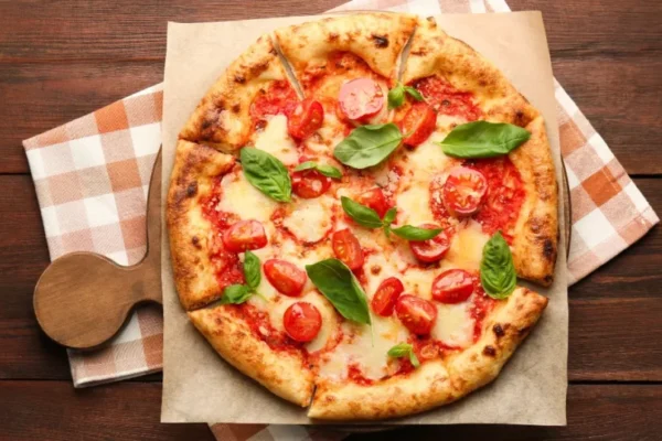 Margherita pizza with fresh basil, 2025 trends